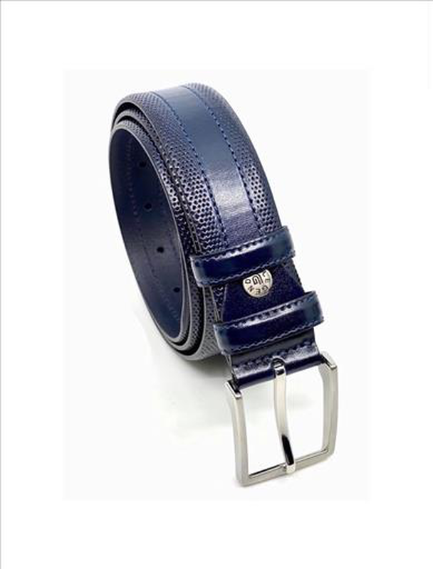 Leather belt with matte gunmetal hardware image number null