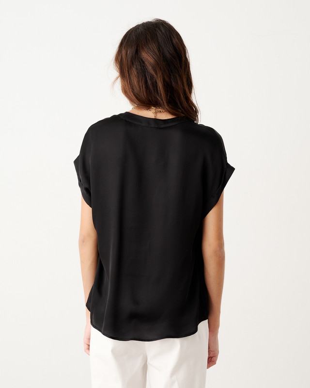 Blouse satin v neck image number null