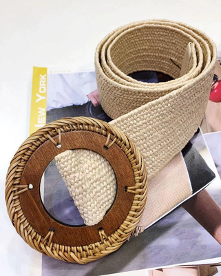 Round wooden buckle straw belt beige, Beige, medium