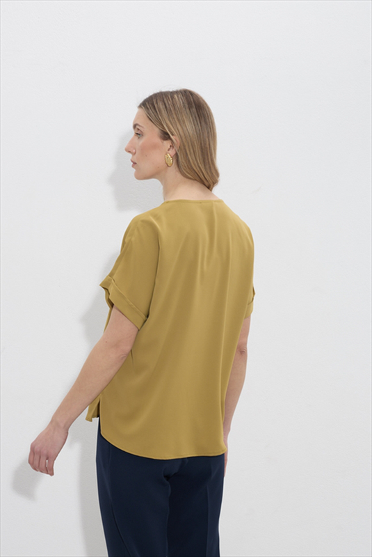 Blouse v neck image number null