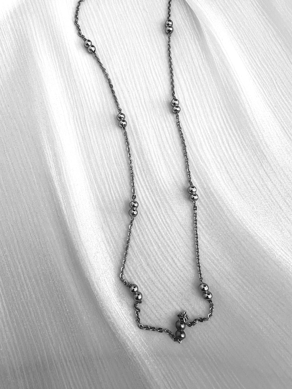Silver chain-null