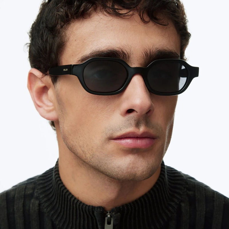 Meller cumbi unisex polaroid &gamma;&upsilon;&alpha;&lambda;&iota;ά &eta;&lambda;ί&omicron;&upsilon; &mu;&epsilon; &mu;&alpha;ύ&rho;&omicron; &kappa;&omicron;&kappa;&kappa;ά&lambda;&iota;&nu;&omicron; &sigma;&kappa;&epsilon;&lambda;&epsilon;&tau;ό &kappa;&alpha;&iota; &mu;&alpha;ύ&rho;&omicron; &phi;&alpha;&kappa;ό cu-tutcar, all black-null