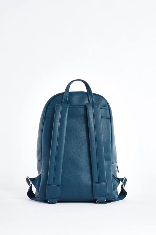 Gaudi backpack image number null