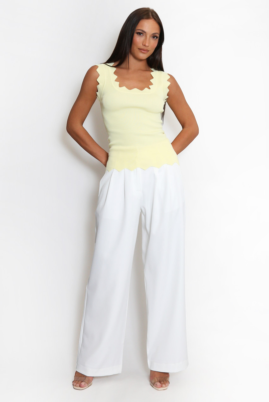 Scallop hem fine knit top - yellow-null