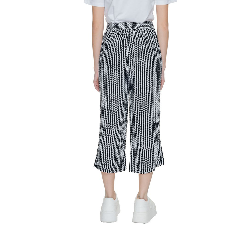 Black viscose cropped pants-null