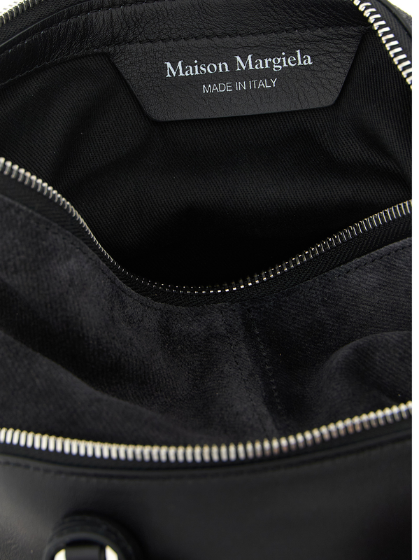 Black calfskin shoulder bag-null