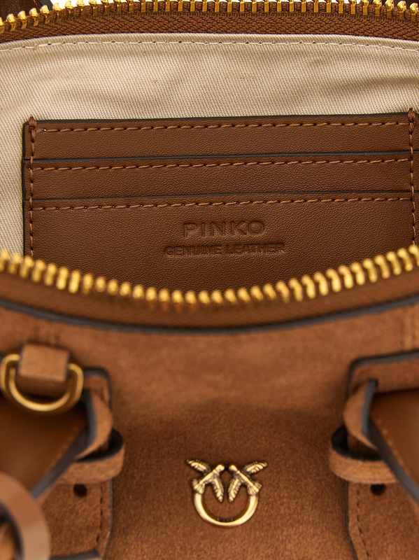 Brown cowhide shoulder bag-null