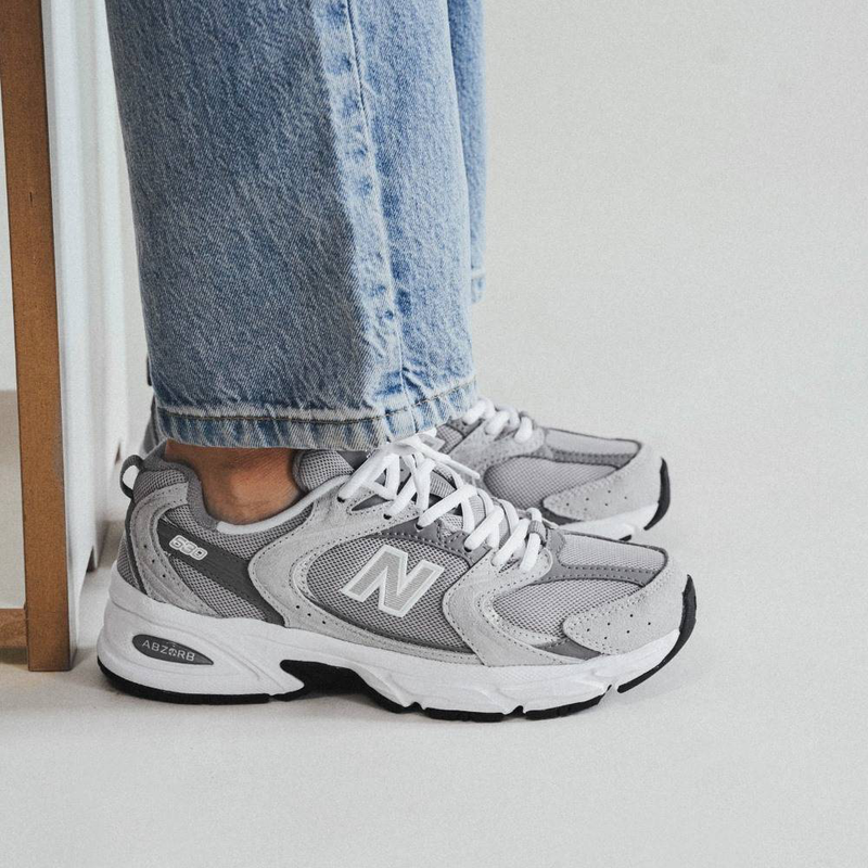 530 sneakers-null