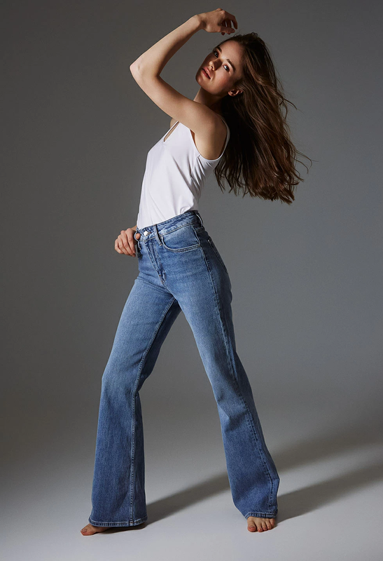High-waisted flared jeans-null