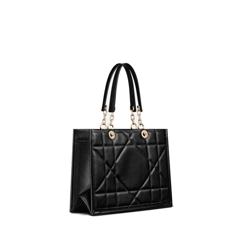 Black leather tote bag-null