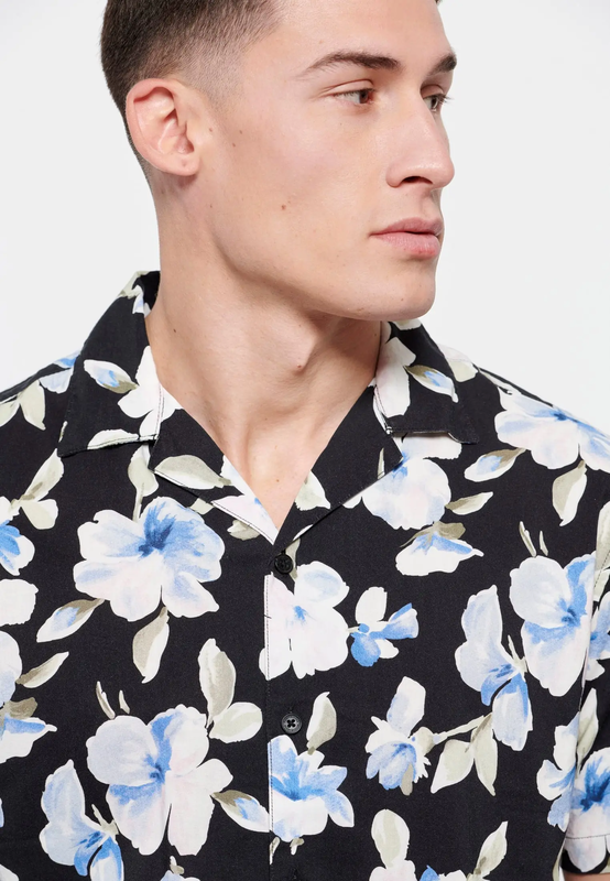 Funkybuddha resort shirt image number null