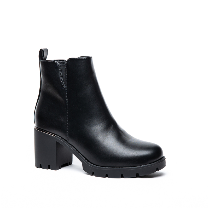 Miss belgini medium block heeled black slip on boots-null