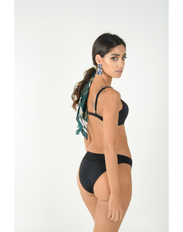 Top moulded padded black-null