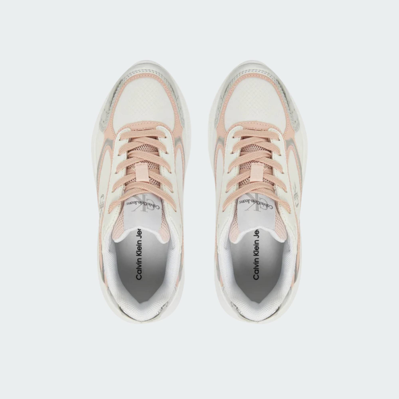 Low cut lace-up sneaker-null