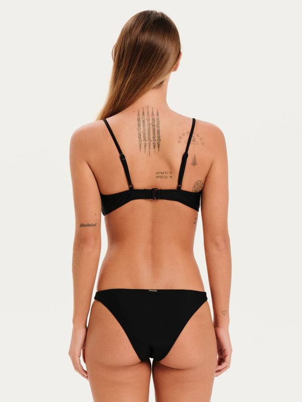 Women's bikini-null