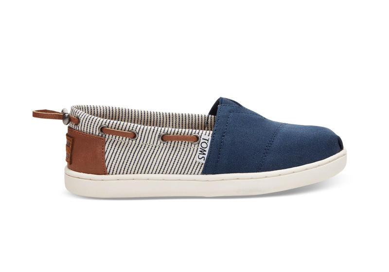 Toms youth bimini image number null