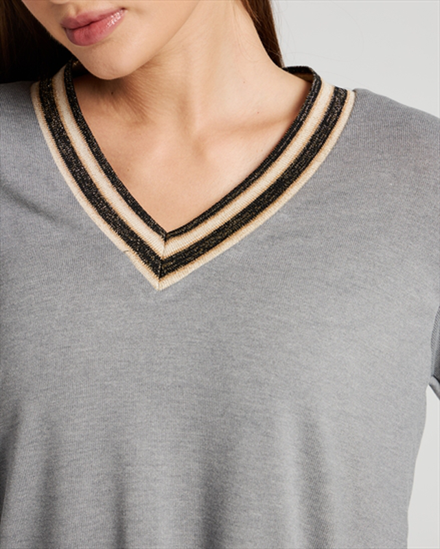 Knitted v neck-null