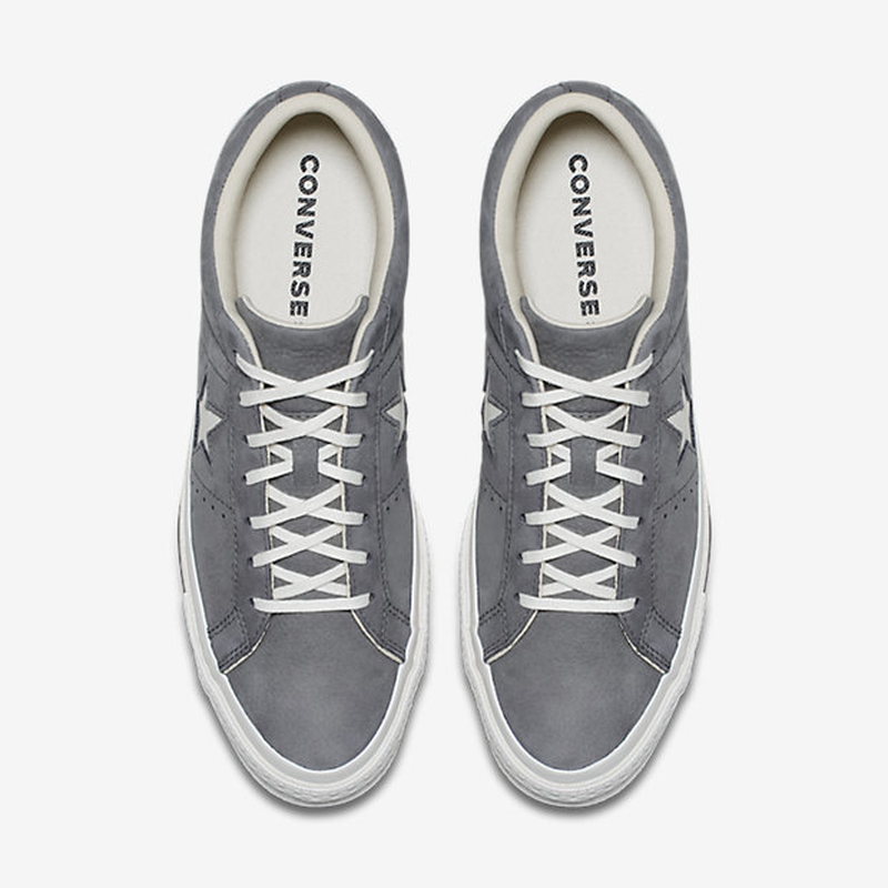 One star footwear image number null