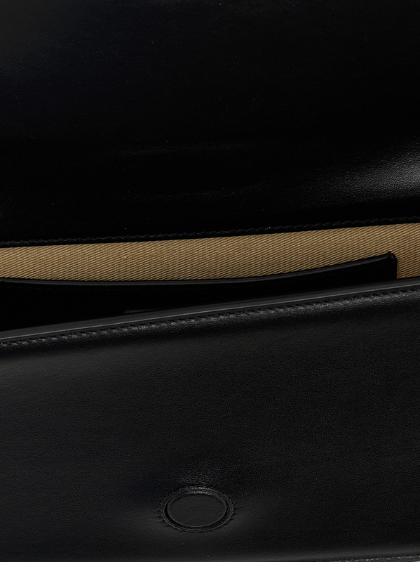 Black cowhide shoulder bag-null