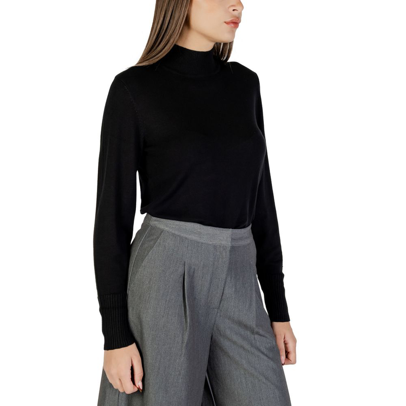 Black viscose turtleneck-null