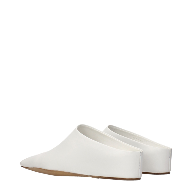 White leather slippers-null