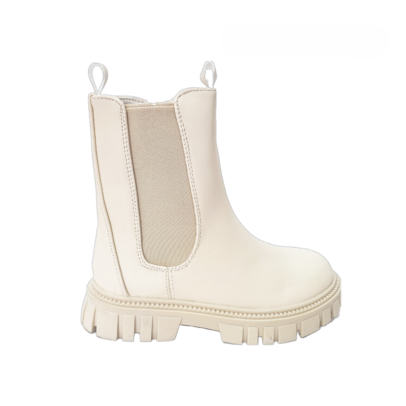 Tall and plain boot with chunky sole-null