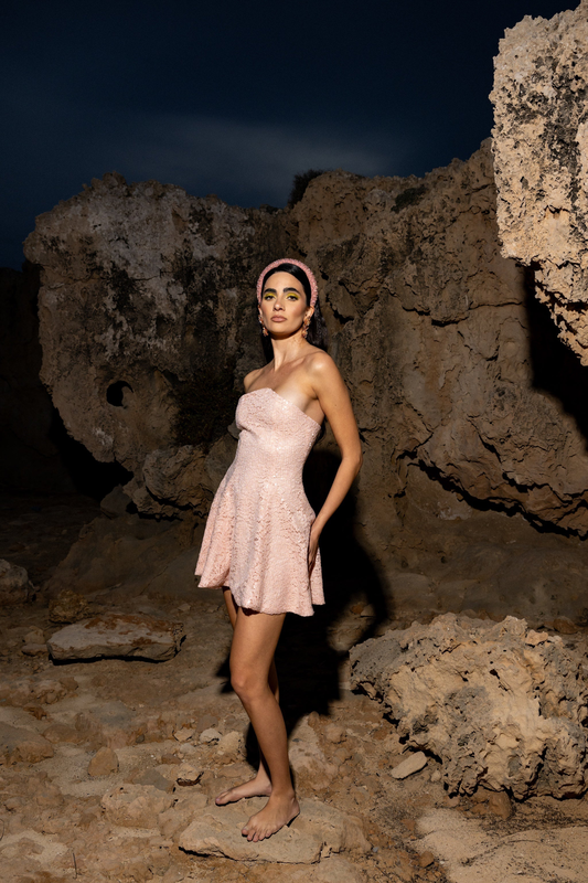 &ldquo;ariana&rdquo;-null