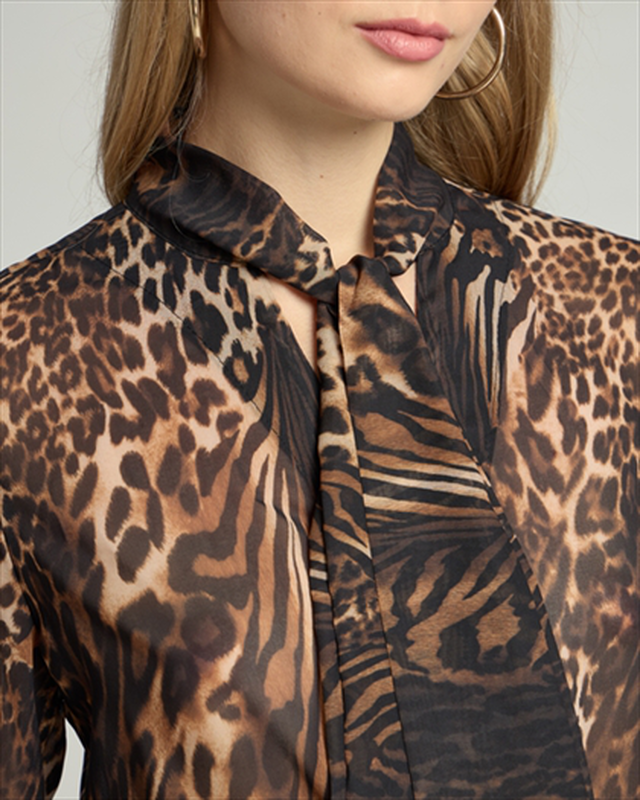 Shirt animal print image number null