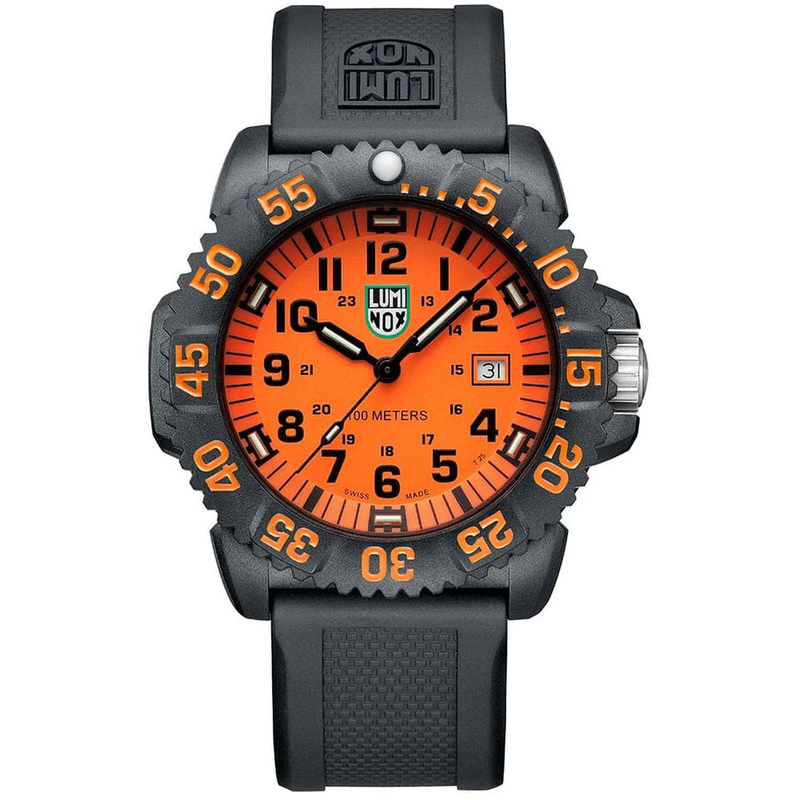 Black resin sport watch-null