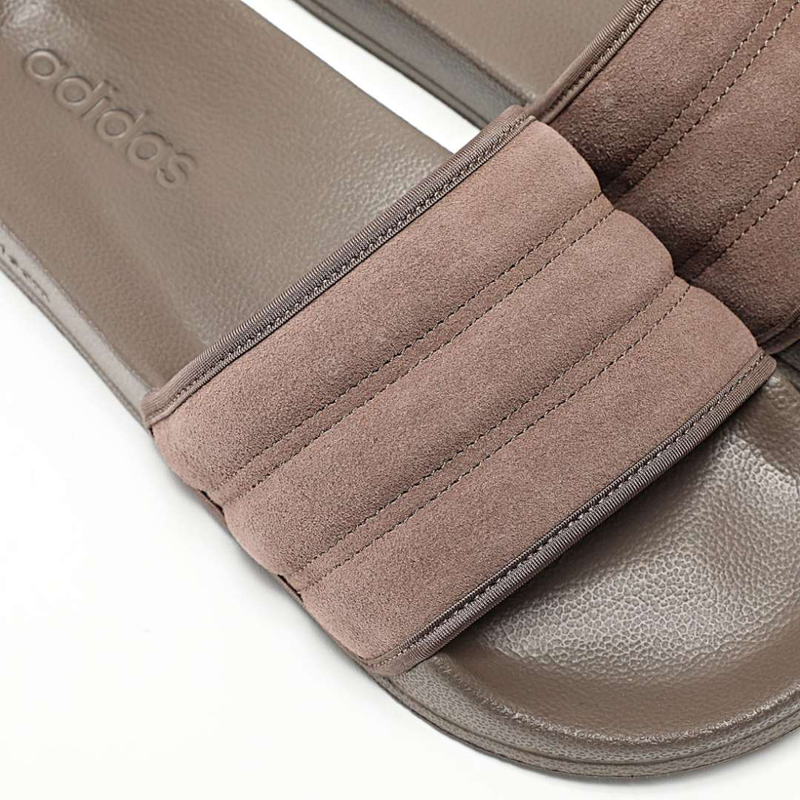 Adidas sliders & flip flop-null