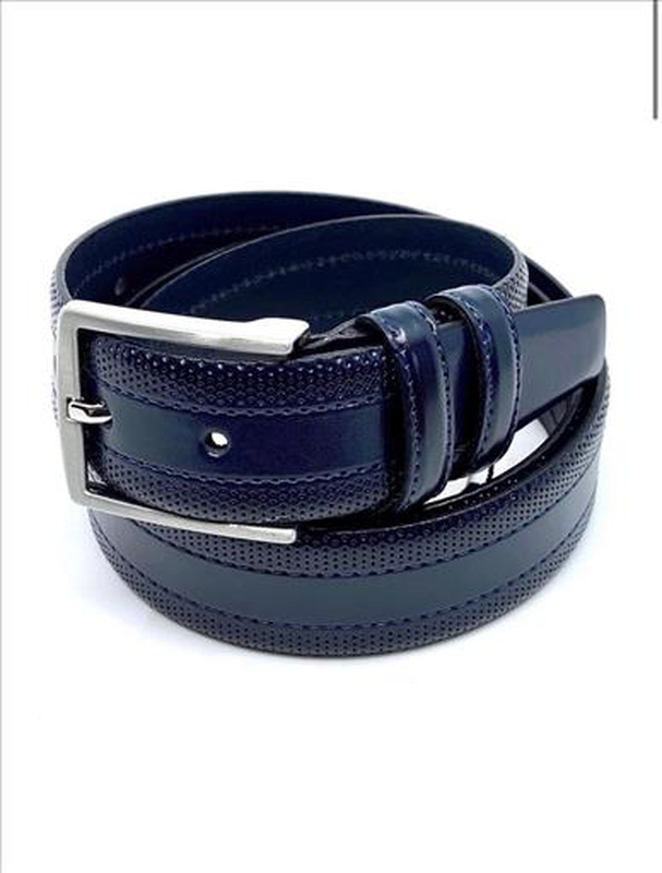 Leather belt with matte gunmetal hardware image number null