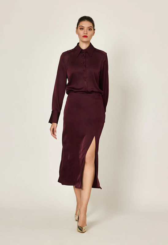 Desire satin skirt with slit image number null
