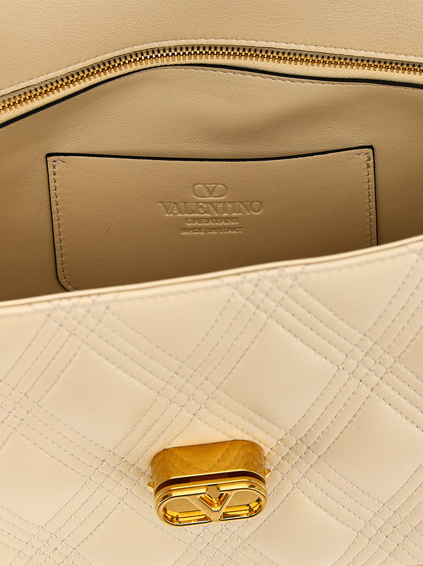 White lamb leather shoulder bag-null