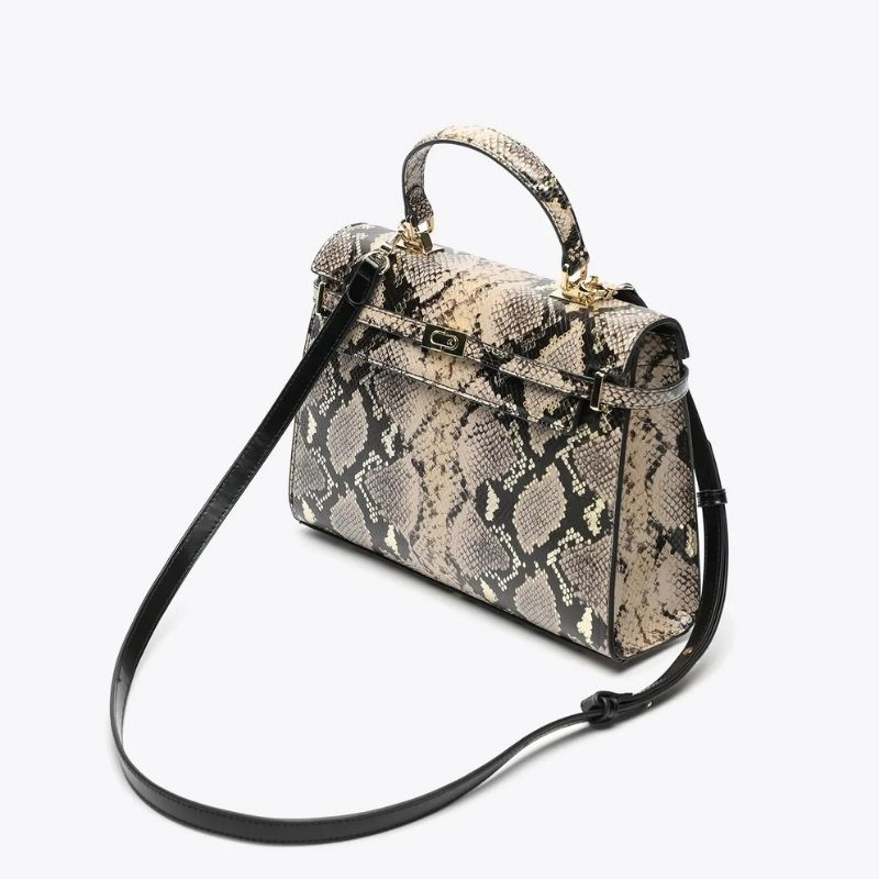 Axel handbag image number null