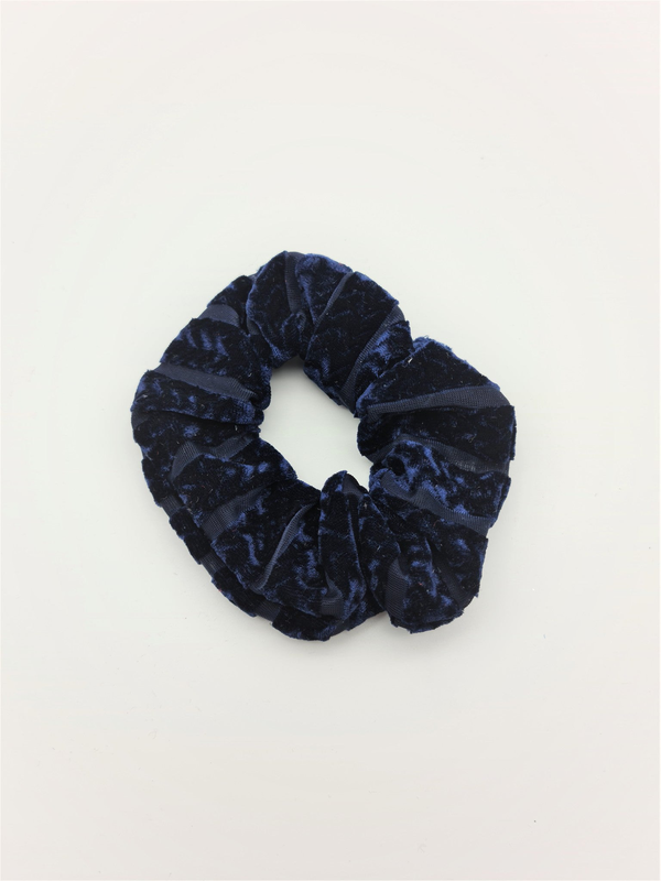 Migant scrunches image number null