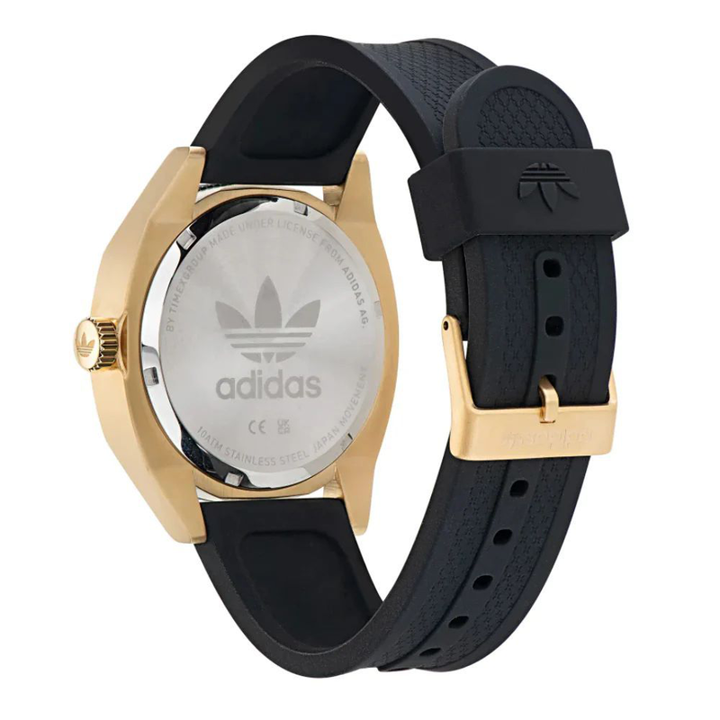 Black synthetic sport watch-null