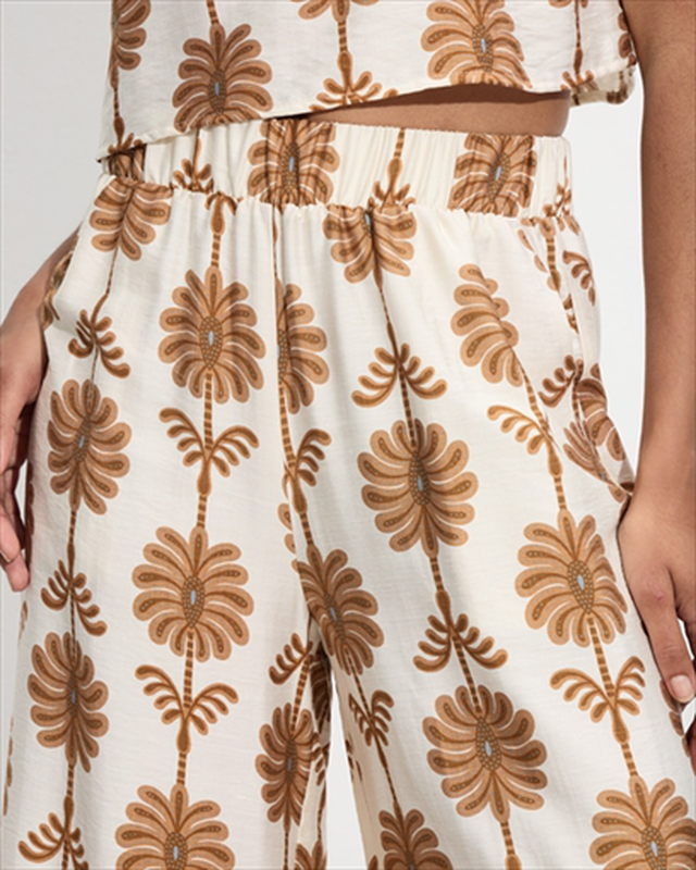 Trouser crop printed image number null