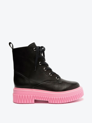 Schutz, Black, medium