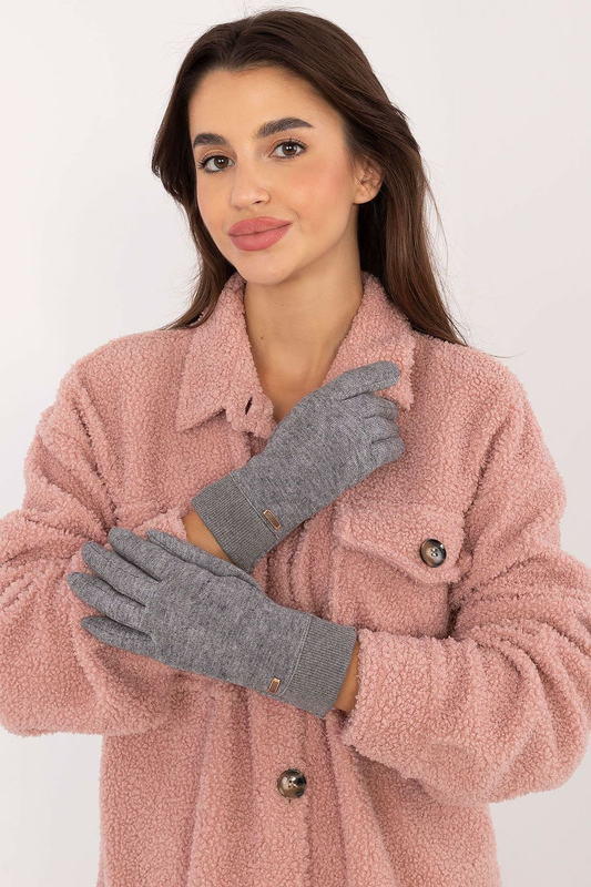 Gloves at image number null