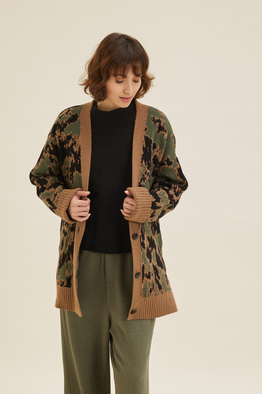 Albatross long cardigan buttons-null