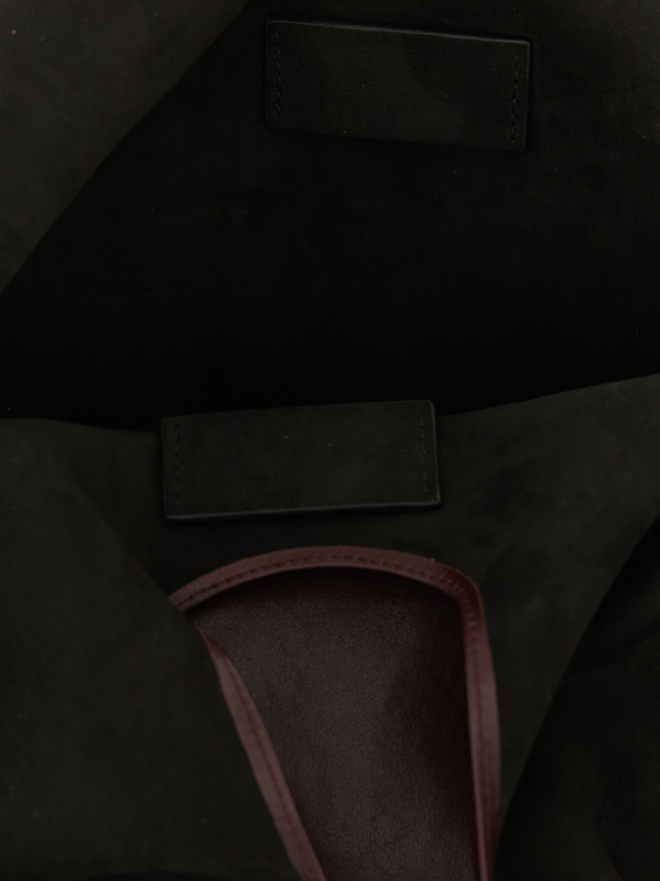 Bordeaux lamb leather shoulder bag-null