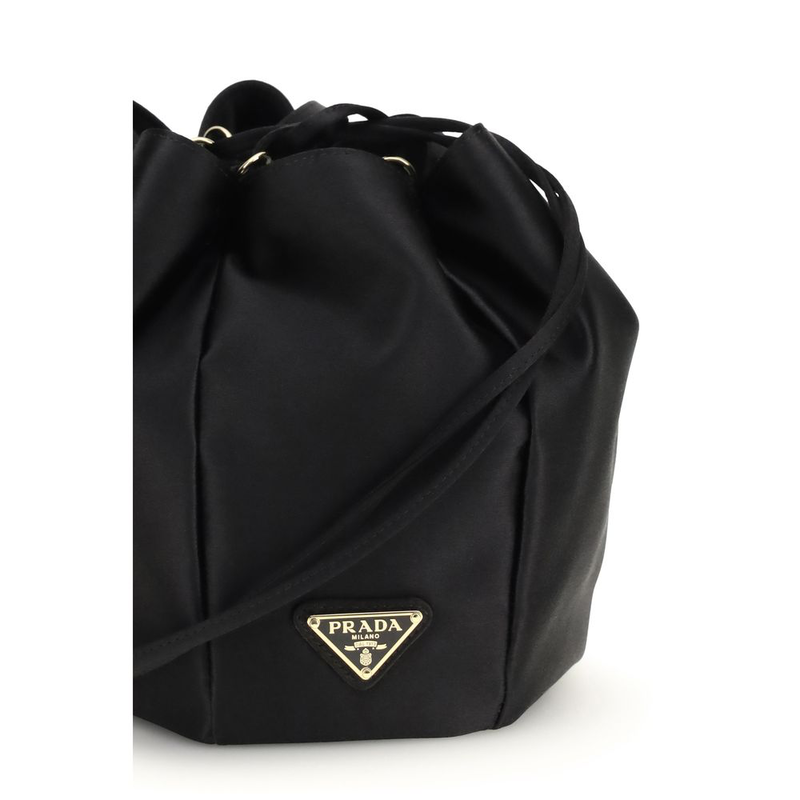 Black silk backet bag-null