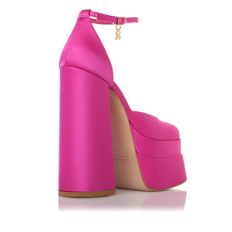 Sante sandals image number null