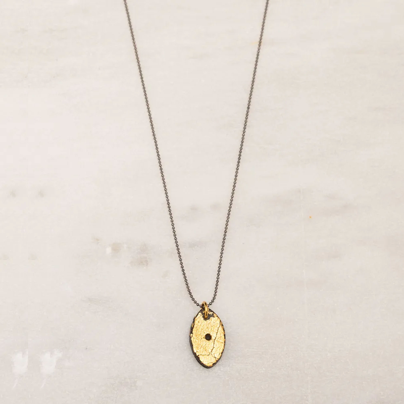 Moon eye necklace-null