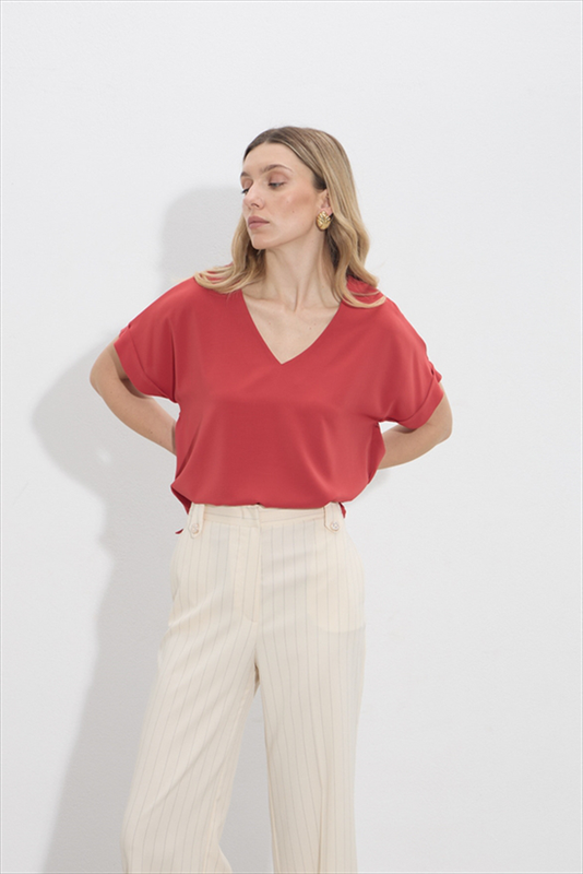 Blouse v neck image number null