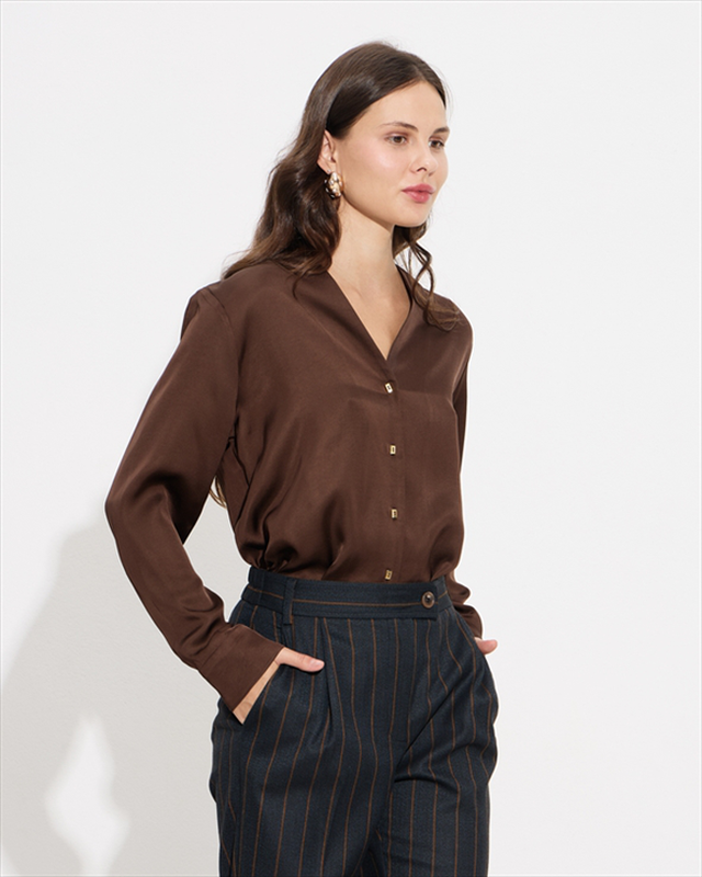 Product image: Shirt satin v neck-null