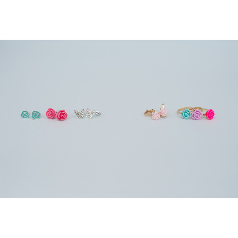 Great pretenders boutique rose rings & earring set, 3 rings, 1 set of clip on earrings image number null