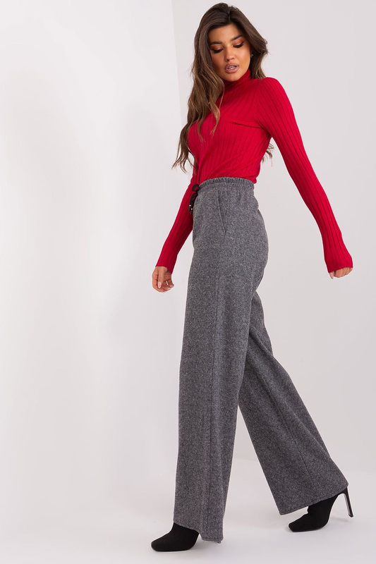 Women trousers lakerta image number null