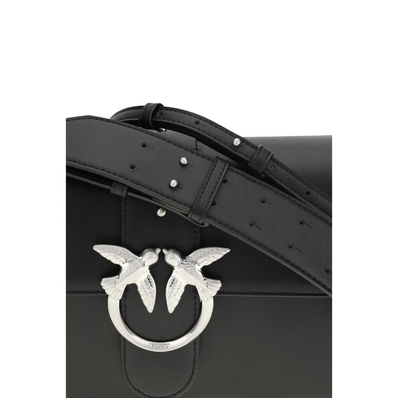 Black leather shoulder bag-null