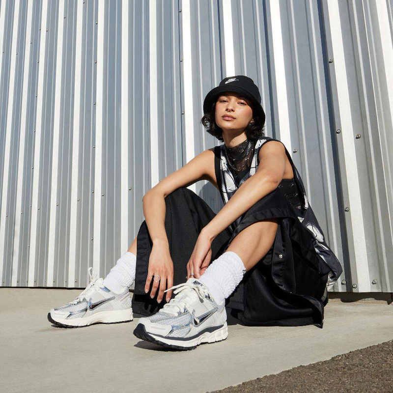 Nike womens zoom vomero 5-null